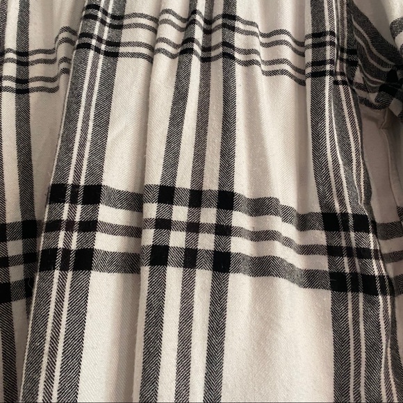 Rails luxury button down “flannel” style blouse - Picture 7 of 11